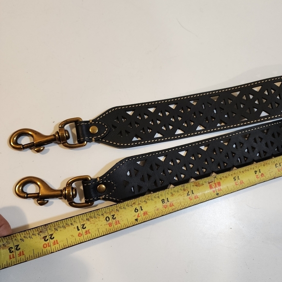 Black Removable Strap Bag - Picture 10 of 11